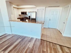 19501 W Country Club Dr 2310, Aventura FL 33180