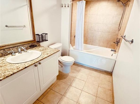 19501 W Country Club Dr 2310, Aventura FL 33180