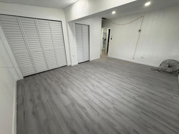 2531 NW 88th St, Miami FL 33147