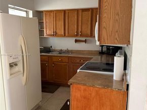 1624 E River Dr, Margate FL 33063