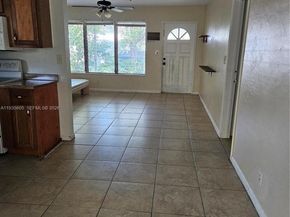 1624 E River Dr, Margate FL 33063