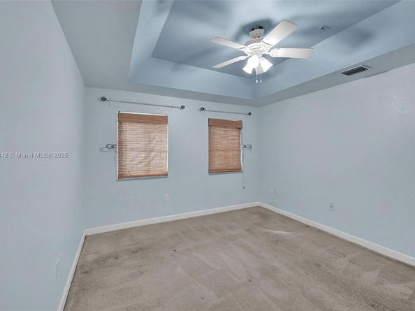 100 Jacaranda Country Club Dr 203, Plantation FL 33324