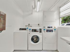 6886 N Kendall Dr D102, Pinecrest FL 33156