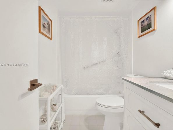 6886 N Kendall Dr D102, Pinecrest FL 33156