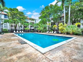 6886 N Kendall Dr D102, Pinecrest FL 33156