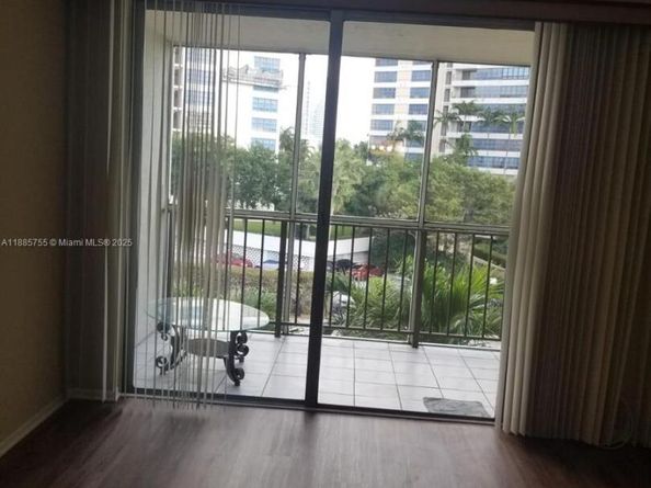 501 Three Islands Blvd 417, Hallandale Beach FL 33009