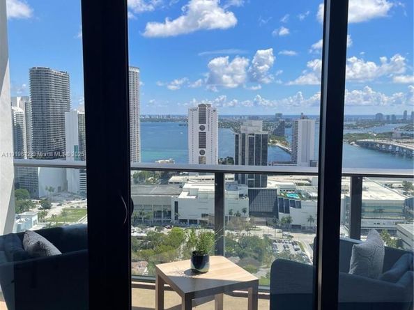 1600 NE 1st Ave 3302, Miami FL 33132