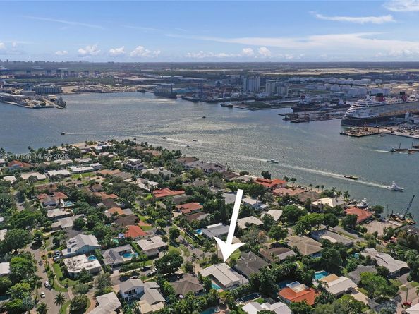 2201 SE 19th St, Fort Lauderdale FL 33316