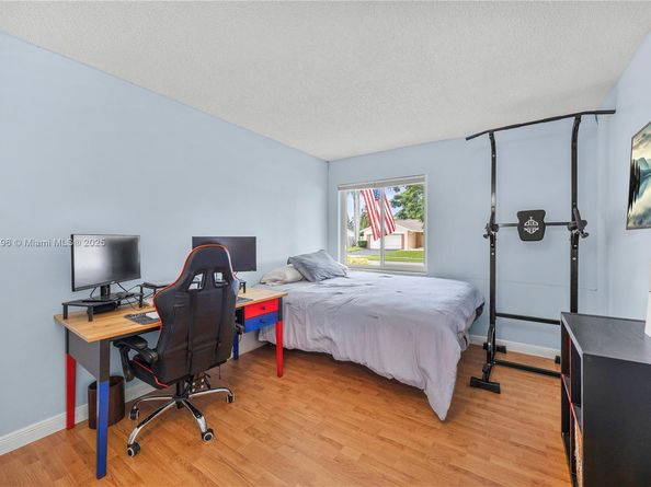 14621 Madison Pl, Davie FL 33325