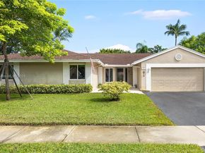 14621 Madison Pl, Davie FL 33325