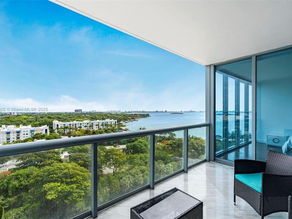 601 NE 36th St 1103, Miami FL 33137