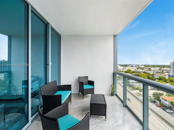 601 NE 36th St 1103, Miami FL 33137