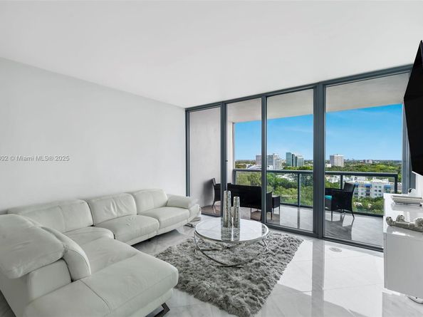 601 NE 36th St 1103, Miami FL 33137