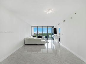 601 NE 36th St 1103, Miami FL 33137