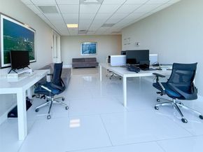 601 NE 36th St 1103, Miami FL 33137