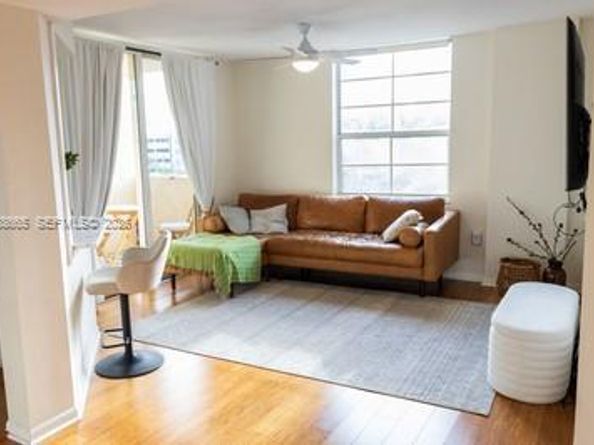 520 SE 5th Ave 3302, Fort Lauderdale FL 33301