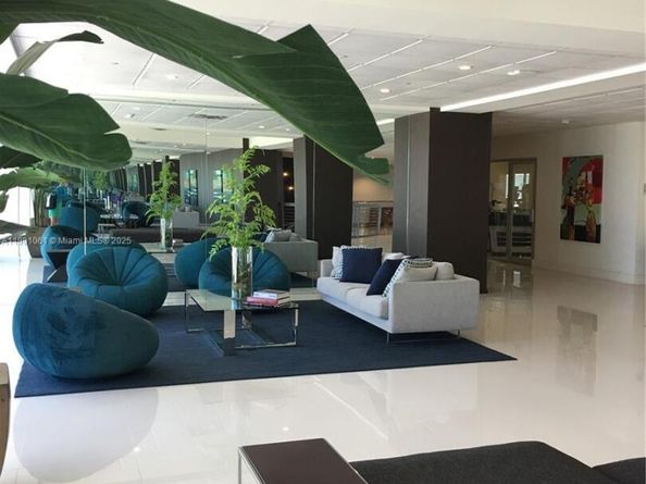 5701 Collins Ave PH09, Miami Beach FL 33140