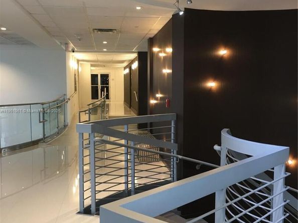 5701 Collins Ave PH09, Miami Beach FL 33140