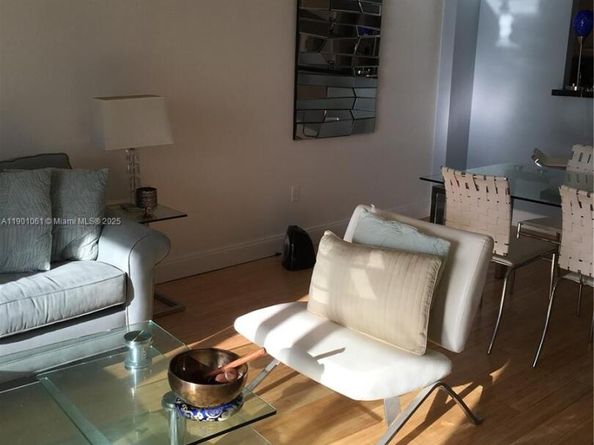 5701 Collins Ave PH09, Miami Beach FL 33140