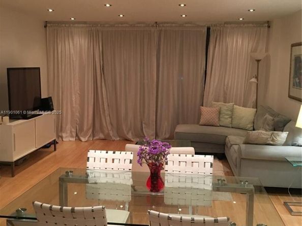 5701 Collins Ave PH09, Miami Beach FL 33140