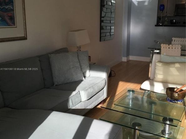 5701 Collins Ave PH09, Miami Beach FL 33140