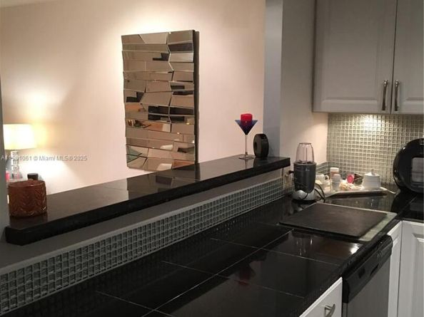 5701 Collins Ave PH09, Miami Beach FL 33140
