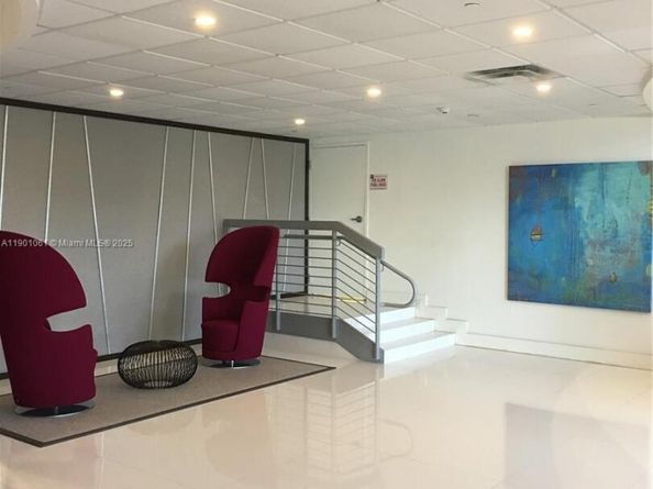 5701 Collins Ave PH09, Miami Beach FL 33140