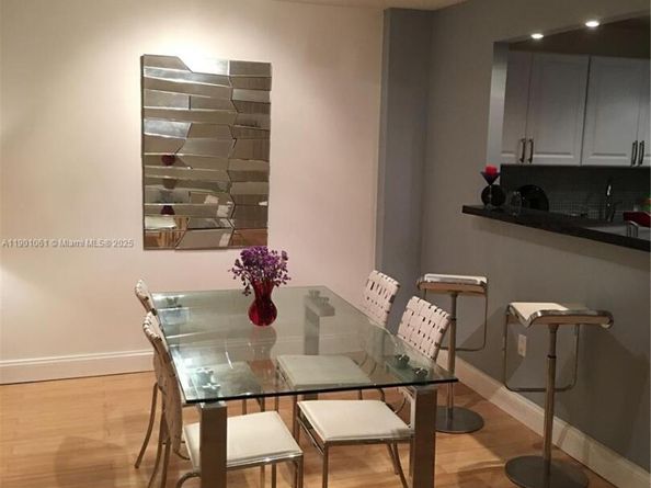 5701 Collins Ave PH09, Miami Beach FL 33140