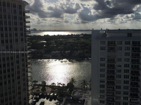 5701 Collins Ave PH09, Miami Beach FL 33140