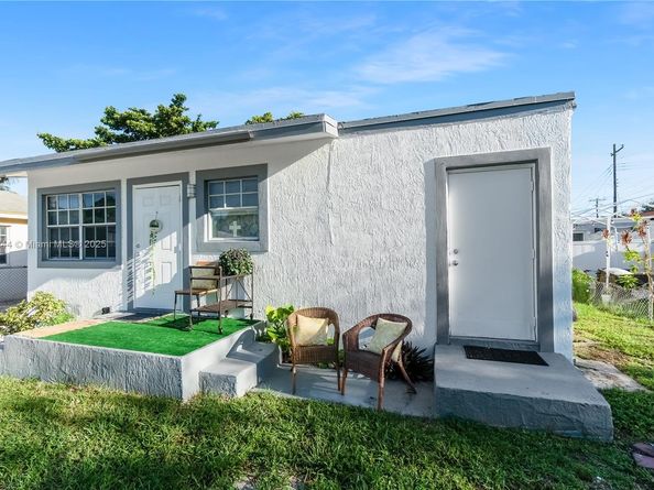 2128 Cleveland St, Hollywood FL 33020