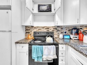 2128 Cleveland St, Hollywood FL 33020