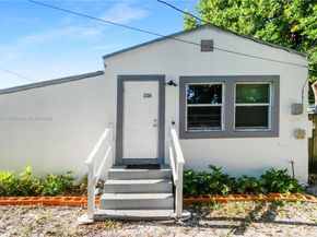 2128 Cleveland St, Hollywood FL 33020