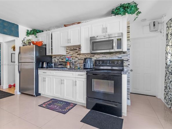 2128 Cleveland St, Hollywood FL 33020