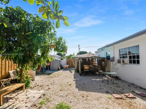 2128 Cleveland St, Hollywood FL 33020