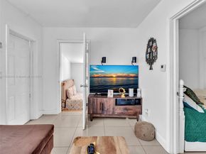 2128 Cleveland St, Hollywood FL 33020