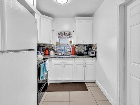 2128 Cleveland St, Hollywood FL 33020