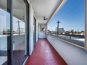 7300 Wayne Ave 317, Miami Beach FL 33141