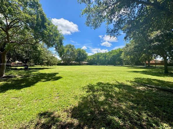 13527 SW 101st Ln, Miami FL 33186