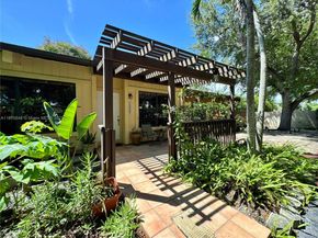 13527 SW 101st Ln, Miami FL 33186