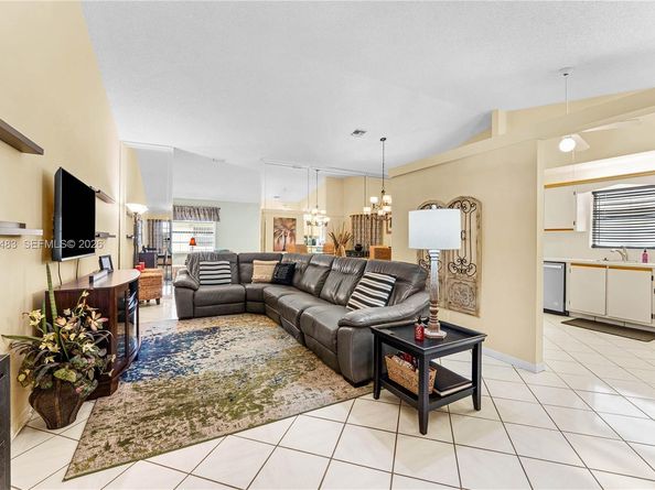 5329 Garrett Ln, West Palm Beach FL 33417