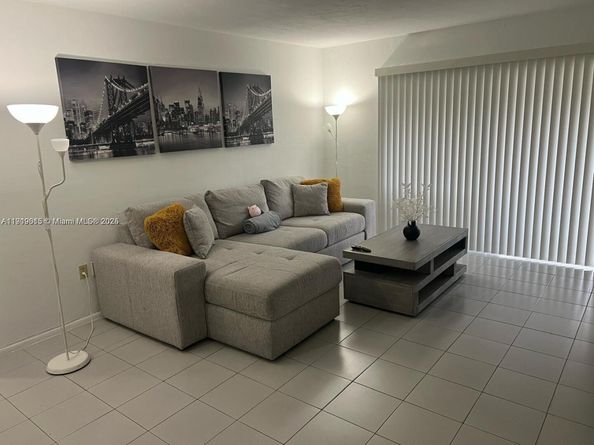 7831 Miller Dr B110, Miami FL 33155