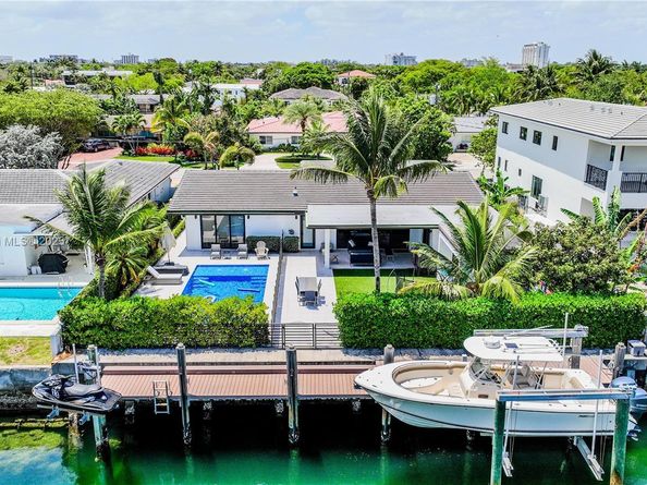 12855 Maple Rd, North Miami FL 33181