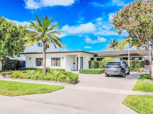 12855 Maple Rd, North Miami FL 33181