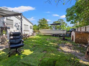 1304 NW 43rd St, Miami FL 33142