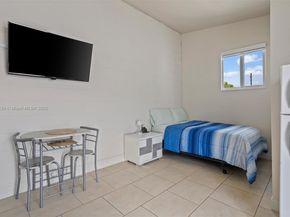 881 NW 177th Ter, Miami Gardens FL 33169