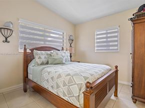 881 NW 177th Ter, Miami Gardens FL 33169