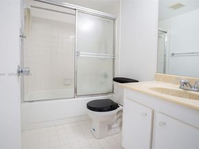 1301 SW 135th Ter 413J, Pembroke Pines FL 33027