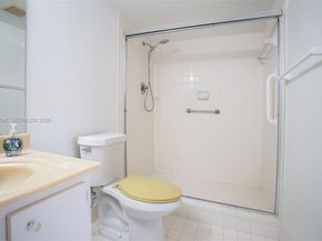 1301 SW 135th Ter 413J, Pembroke Pines FL 33027
