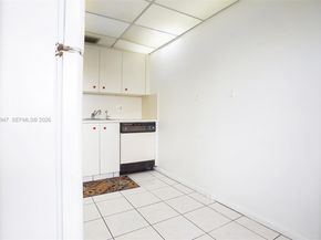 1301 SW 135th Ter 413J, Pembroke Pines FL 33027