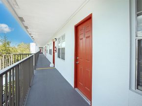 1301 SW 135th Ter 413J, Pembroke Pines FL 33027